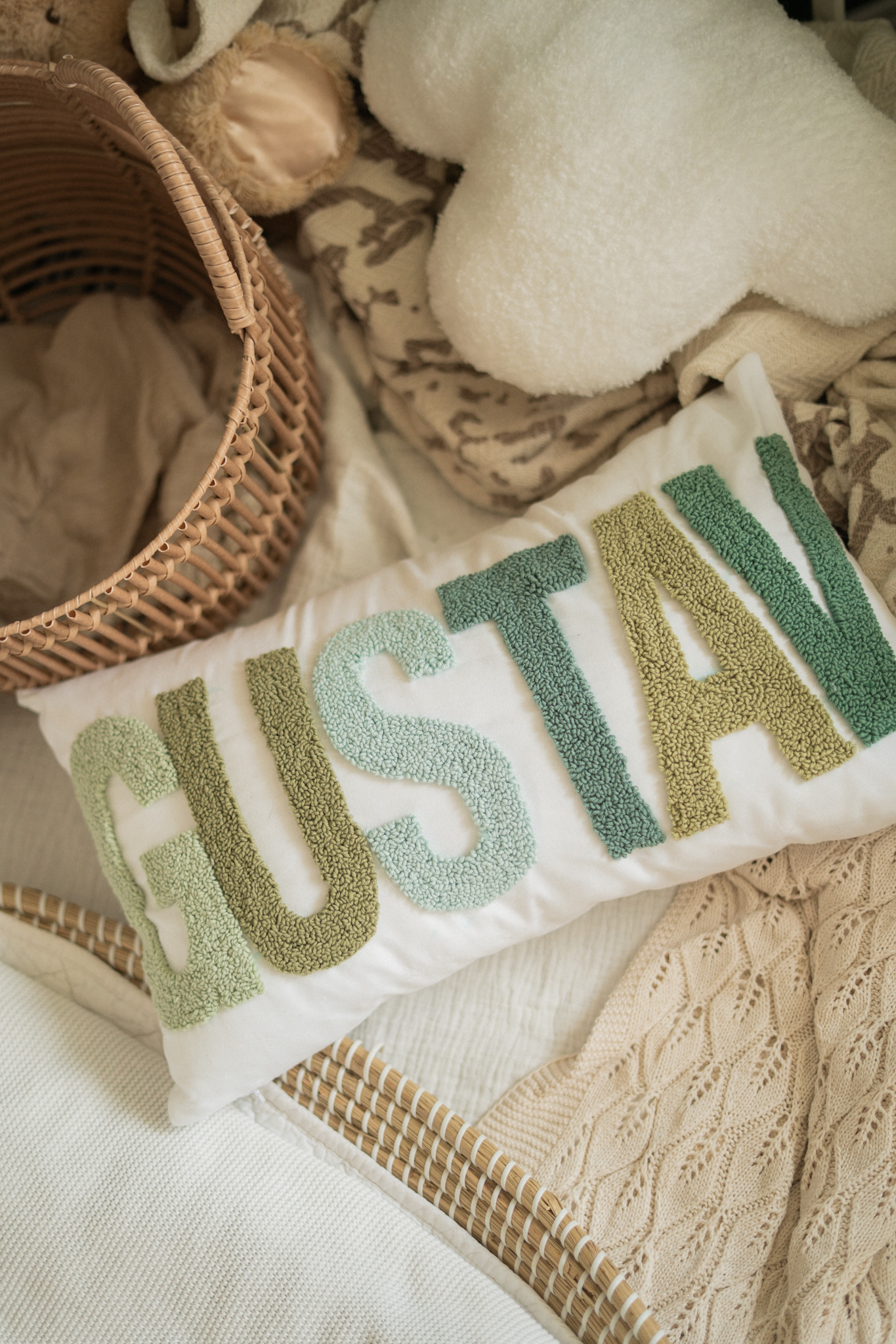 Pehmete tähtedega nimeline padi - Image 2